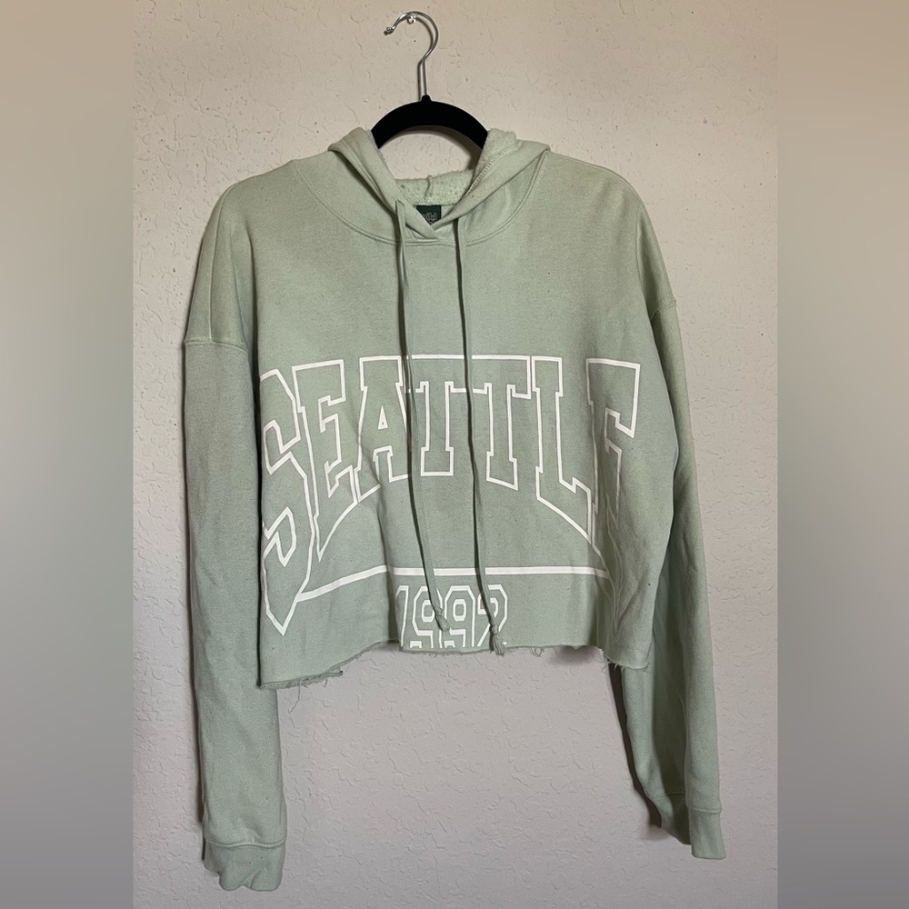 “Seattle” Cropped Hoodie